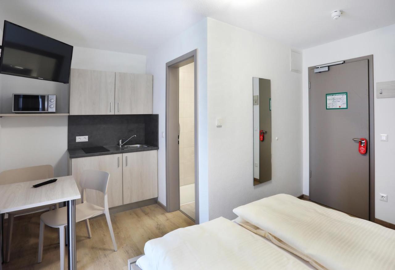 Apartment Hotel 37 Altdorf  Exterior photo