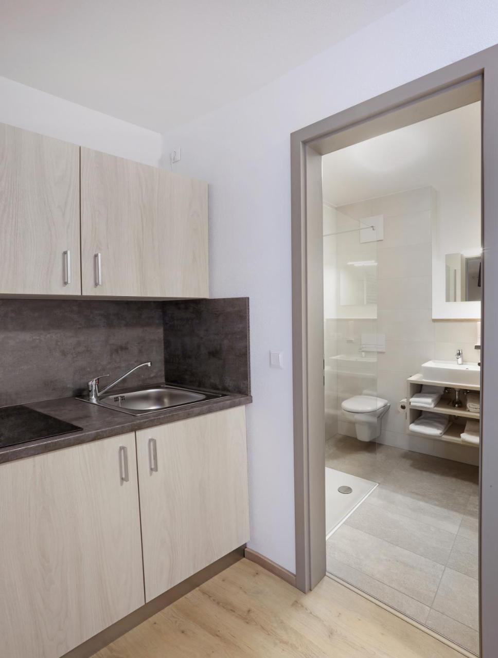 Apartment Hotel 37 Altdorf  Exterior photo